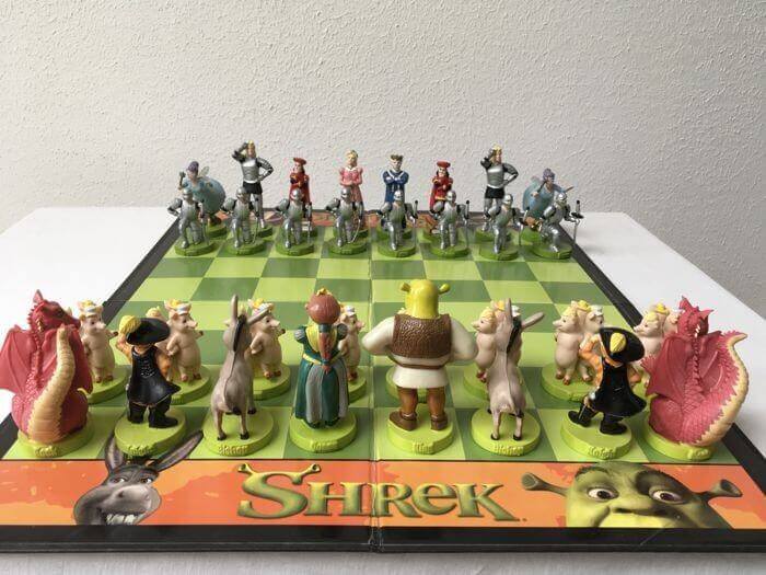 Schaakbord in Shrek thema